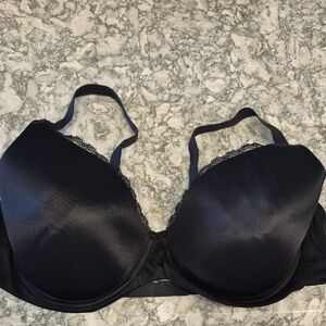 Modern movement molded cup Elegant Black Lace Trim Bra in 40C